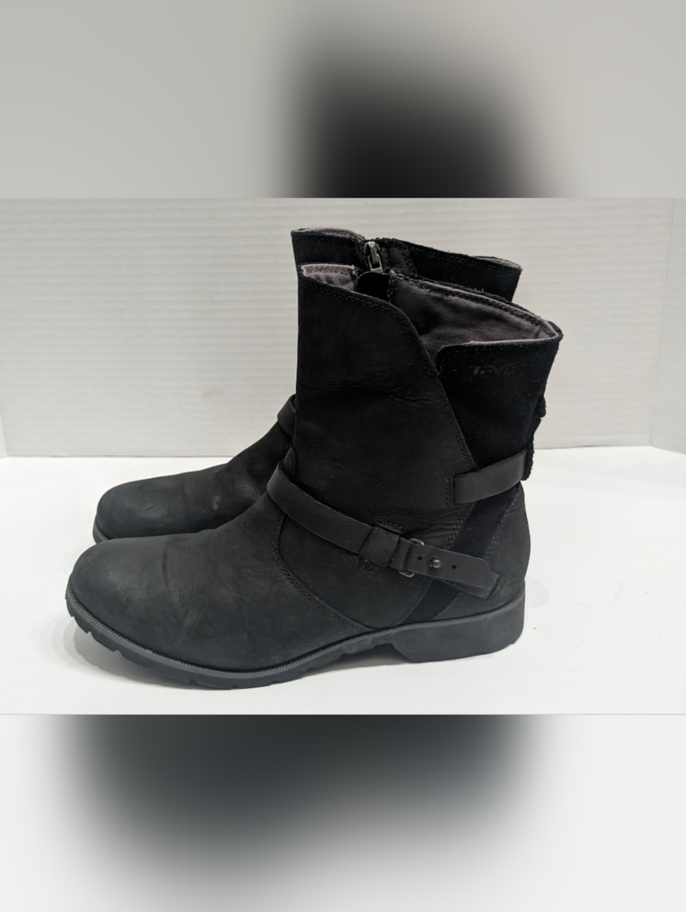 Teva Women's 8 DeLaVina Black Leather Ankle Boots Zip Booties